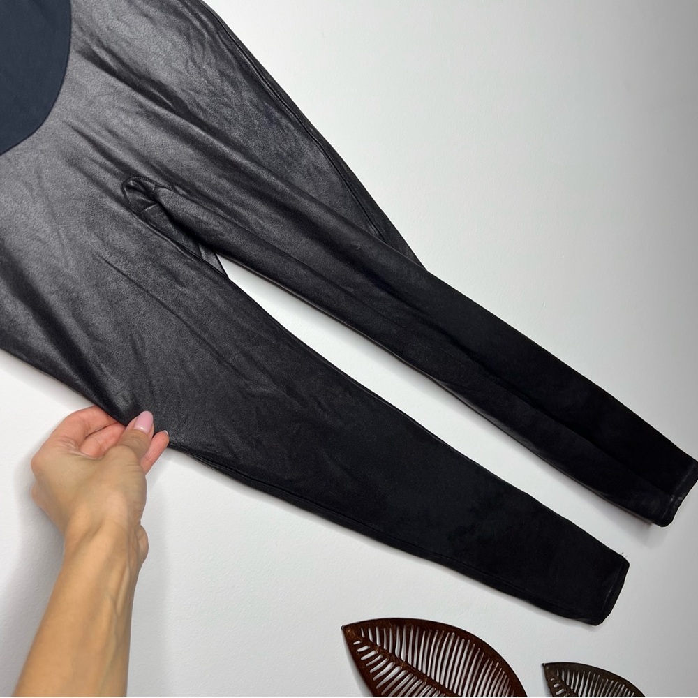 M20 Spanx Mama‎ Maternity Faux Leather High Waisted Leggings - Picture 5 of 10